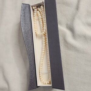 Vintage Silver clasped pearl necklace and bracelet set